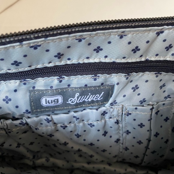 Lug Swivel Crossbody Bag Lilly Gray - Picture 11 of 13